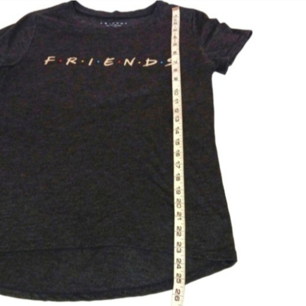 FRIENDS Gray Short Sleeve Classic Graphic T-shirt | EUC - Picture 6 of 13